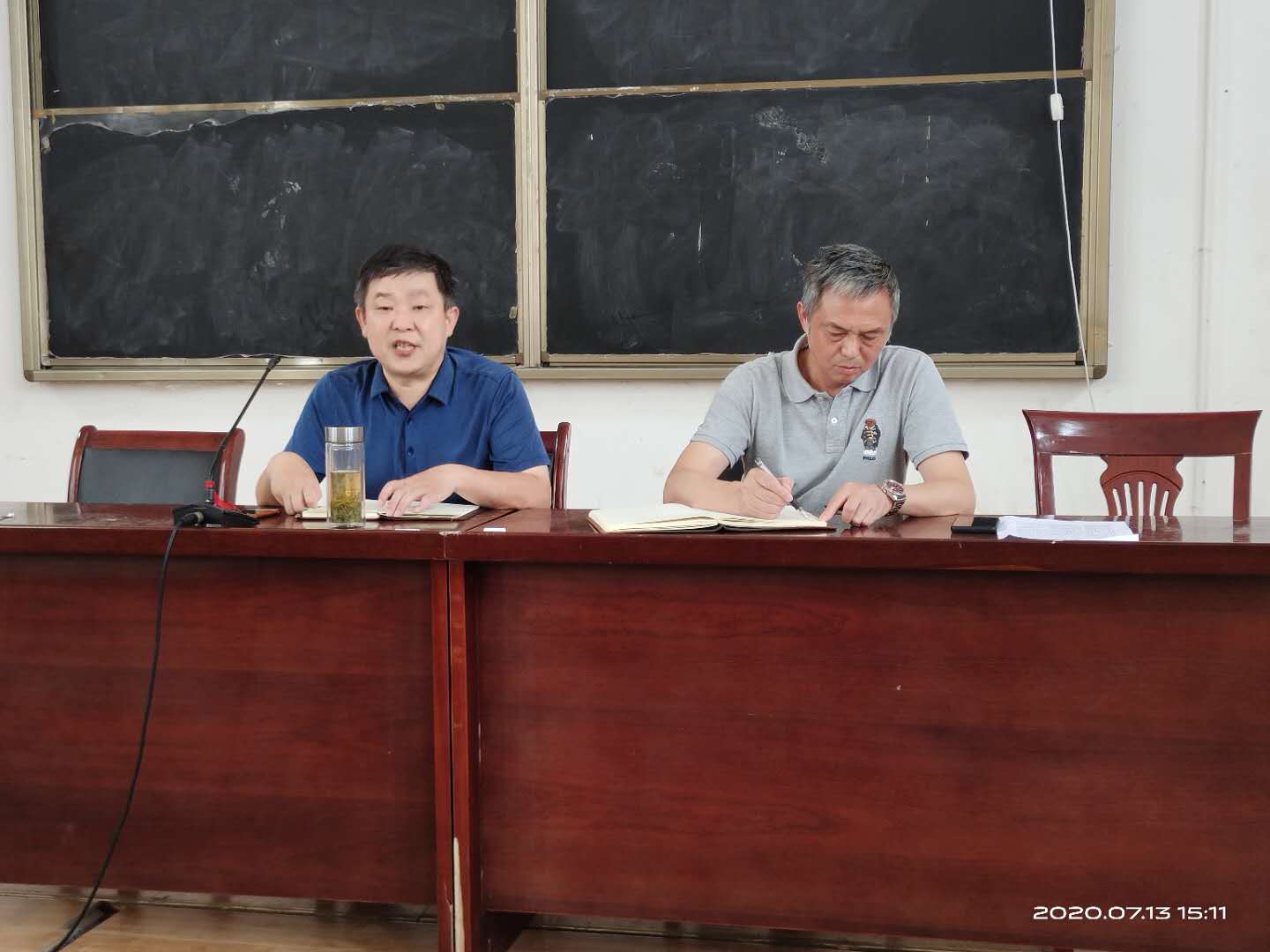 機(jī)電與汽車工程系召開2019-2020學(xué)年第二學(xué)期期末工作總結(jié)會(huì)議