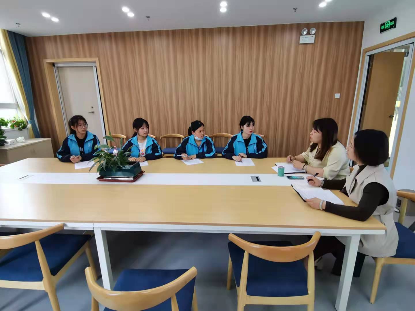 J:\安徽省中等職業(yè)學(xué)校“三全育人”典型學(xué)部培育建設(shè)申報(bào)材料\3-實(shí)踐育人\3.2推進(jìn)實(shí)習(xí)實(shí)訓(xùn)\學(xué)生實(shí)習(xí)\2021.5.6-6.4(18高學(xué)前1、2班)教學(xué)實(shí)習(xí)\微信圖片_202105071400568.jpg