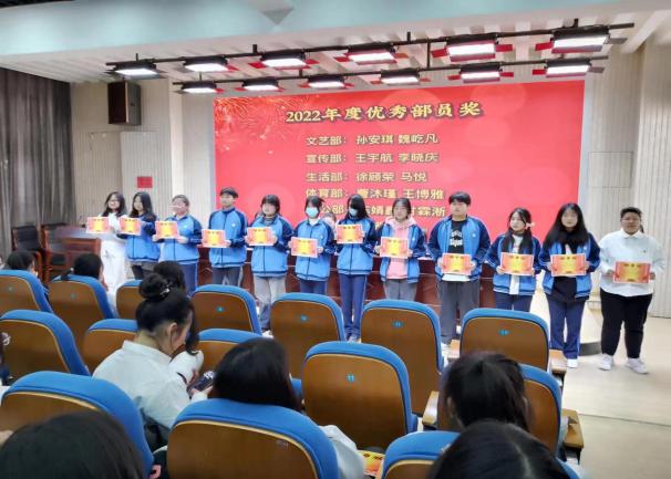 圖示, 示意圖
中度可信度描述已自動生成:ver1