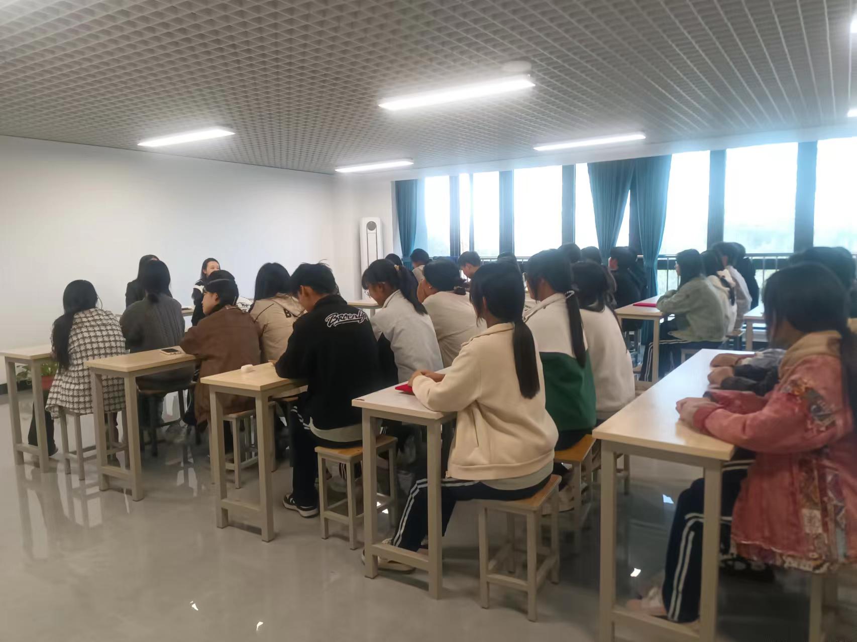 圖示, 示意圖 中度可信度描述已自動(dòng)生成:ver1
