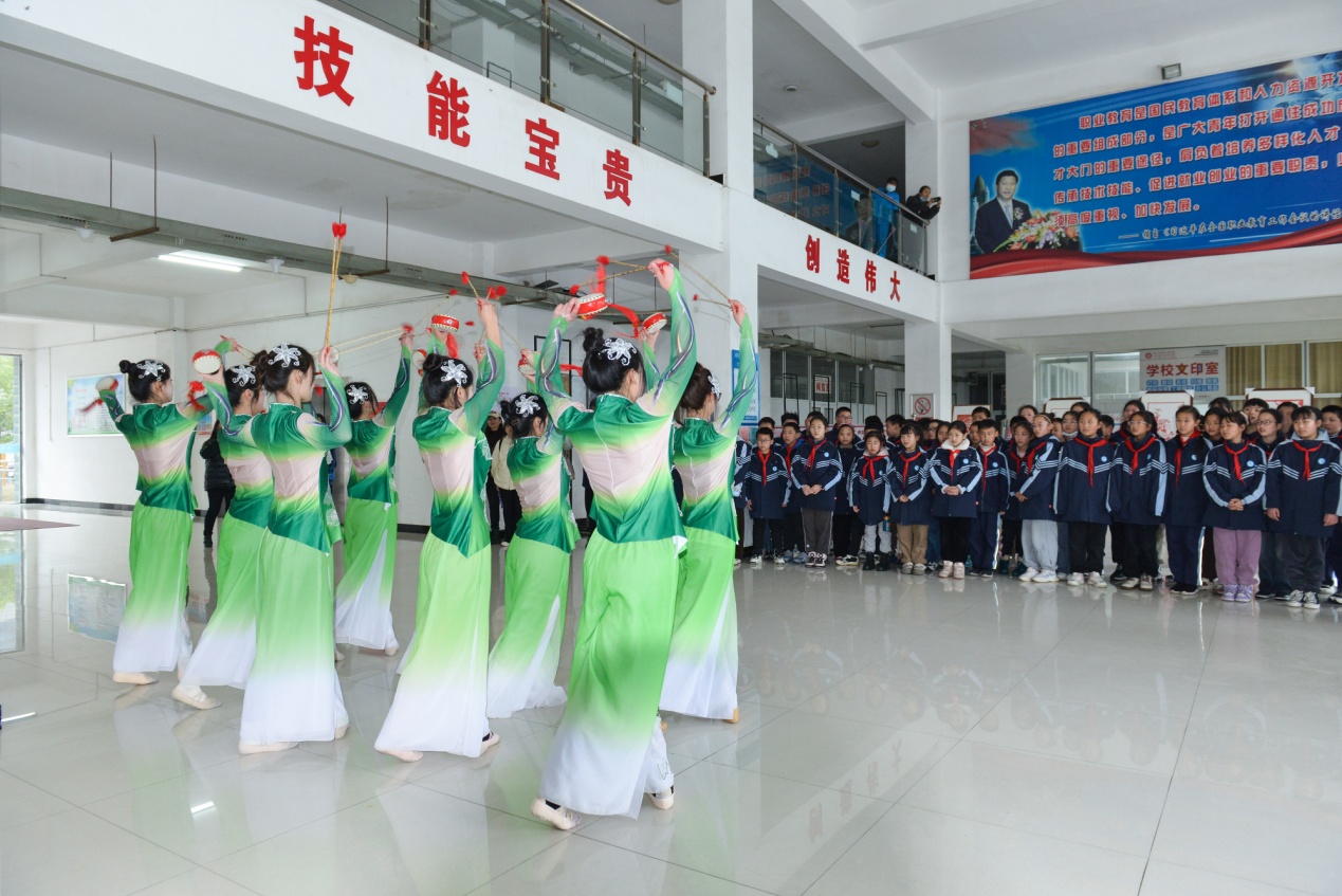 E:\非遺文化\圖片材料\27日解放小學參觀\DSC_2299。,。.jpg